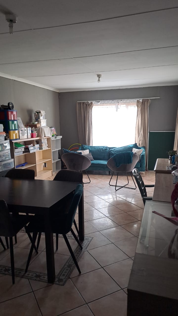 To Let 3 Bedroom Property for Rent in Laurie Dashwood Park Eastern Cape
